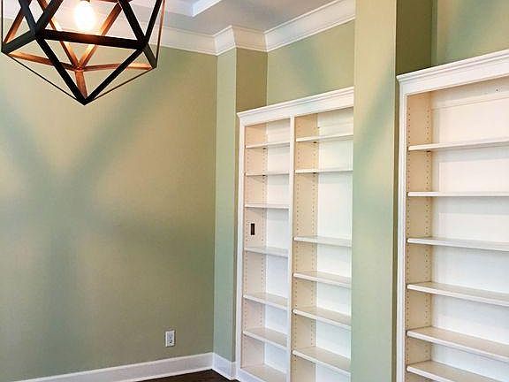 5th image of 2037 W Waveland Ave #1