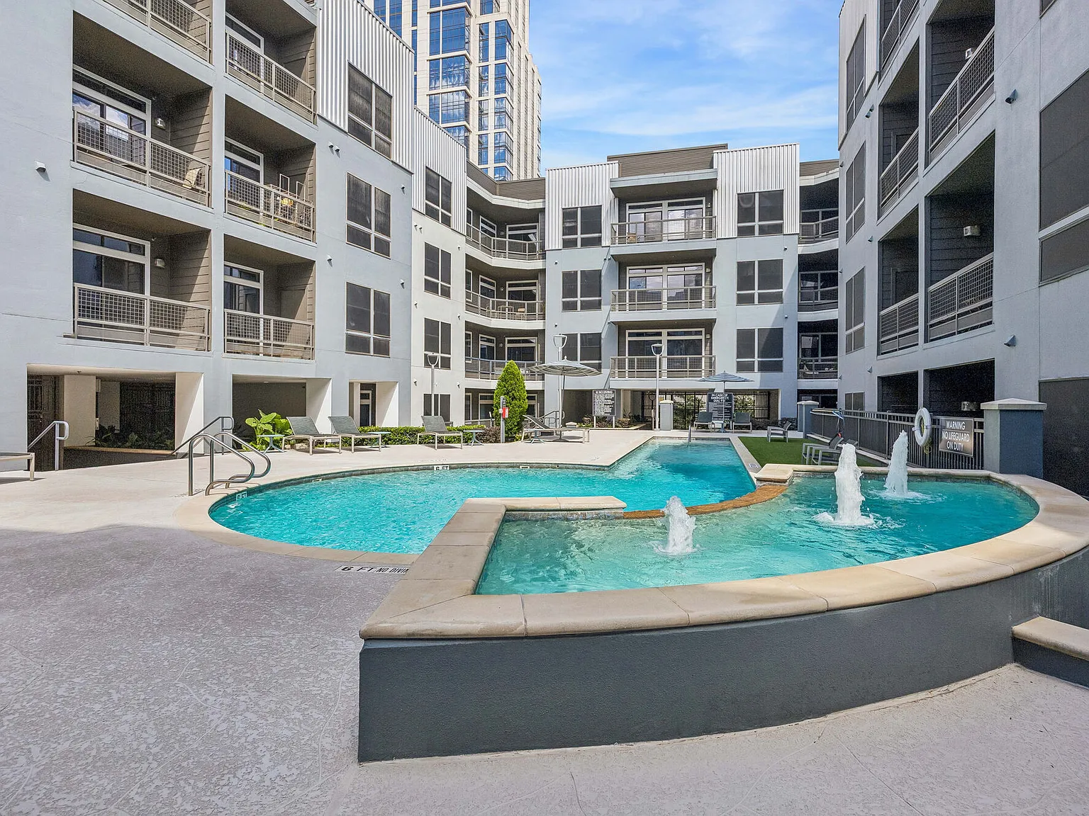 Aston Post Oak — Photo 3