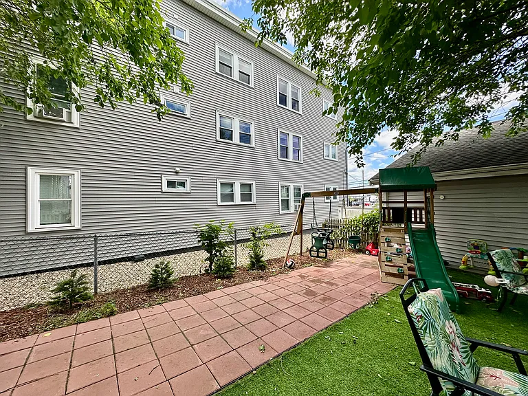 52 Alaric St #3 — Photo 16
