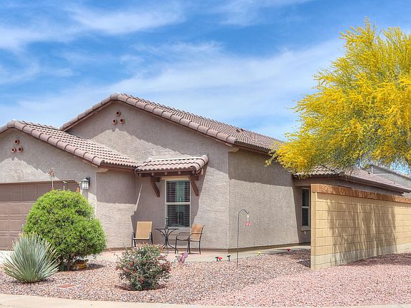 4th image of 726 W JARDIN Drive