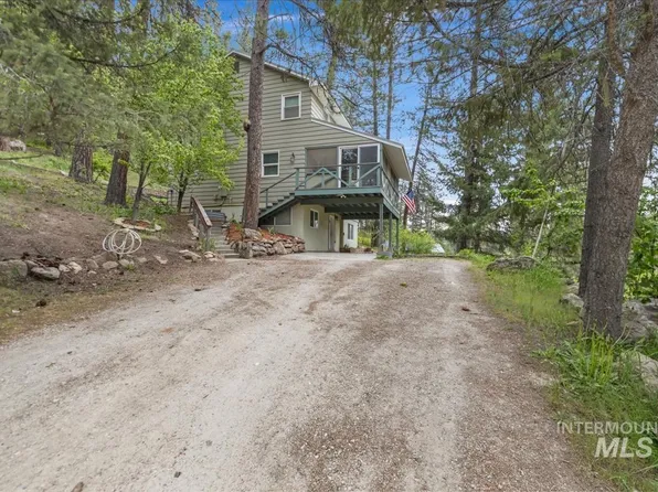 122 Warm Springs Rd, Garden Valley, ID 83622