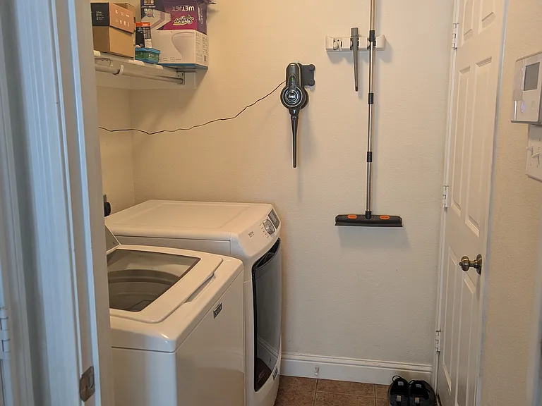 1217 Oak Hollow Ln — Photo 11