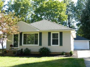 6684 Bonnieview Rd, Mayfield Village, OH 44143