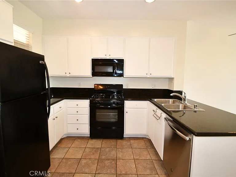 2742 Cabrillo Ave #302 — Photo 14