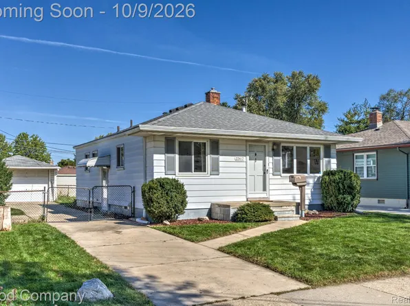 22417 Arcadia St, Saint Clair Shores, MI 48082