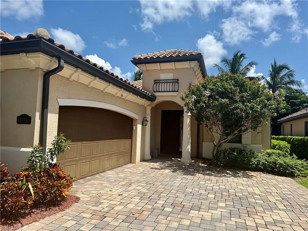 3 bed, 2.0 bath, 1854 sqft, $12,000 — Photo 2