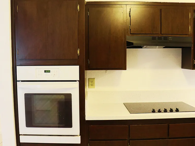 2616 Loch Ness Ct — Photo 8