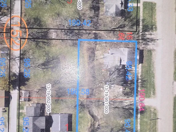 318 Wabash Ave, Carthage, IL 62321