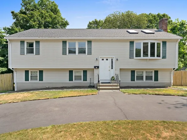 53 Lafayette St, Randolph, MA 02368