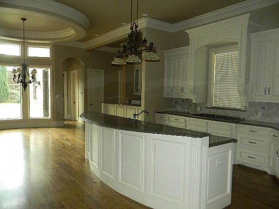 3rd image of 1658 Torrey Pines Ln