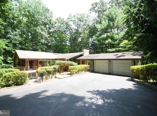 9600 Overlea Dr, Rockville, MD 20850