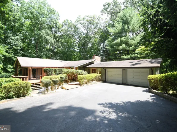 9600 Overlea Dr, Rockville, MD 20850