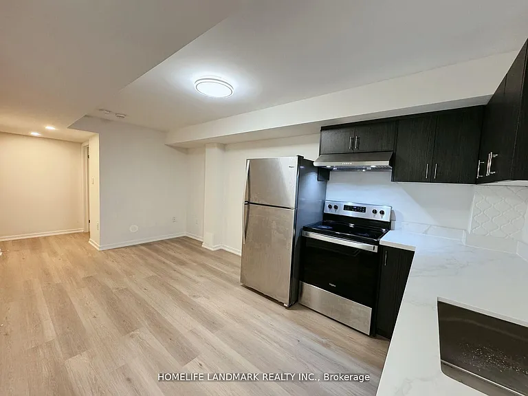 32 Wuhan Ln #LOWER — Photo 13