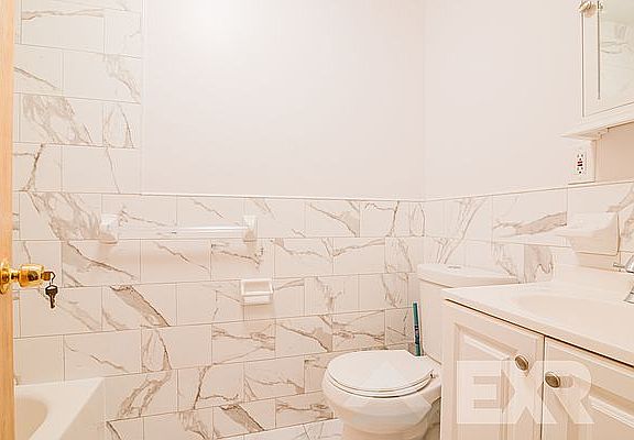 4th image of 372 Grand Ave #3
