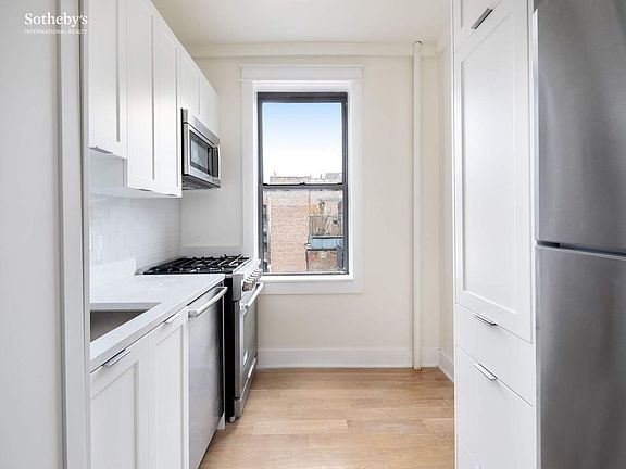 5th image of 342 W 21st St APT 4A