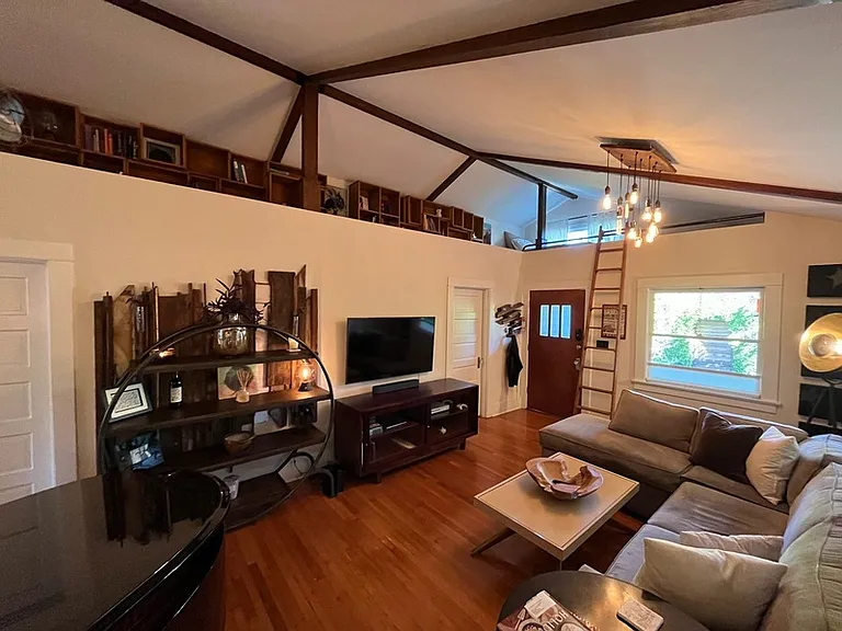 1315 N McCadden Pl #1 — Photo 9