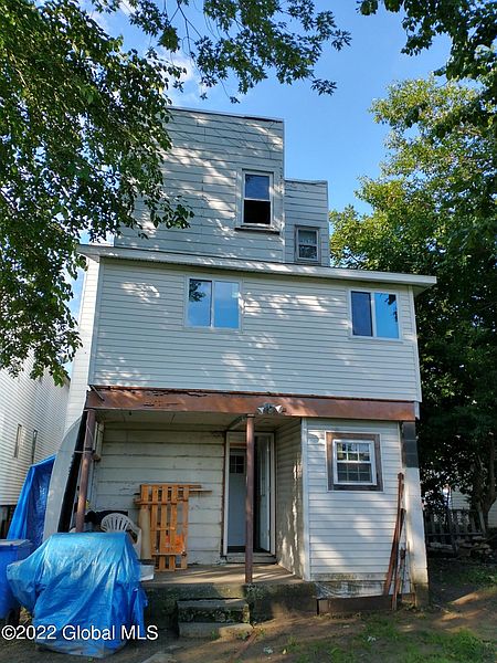 2nd image of 845 Livingston ave Avenue