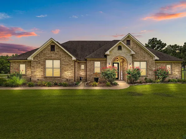 159 Jacobin Creek Dr, Gilmer, TX 75645