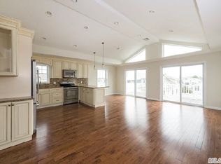 92 Illinois Ave, Long Beach, NY 11561