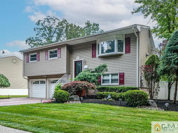 200 Lodi Ave, Metuchen, NJ 08840