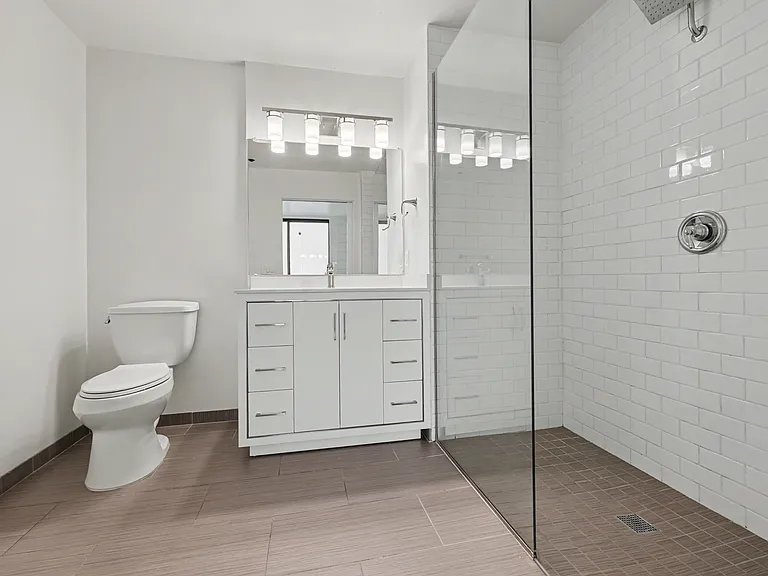 1737 Chalmers St #105E — Photo 4