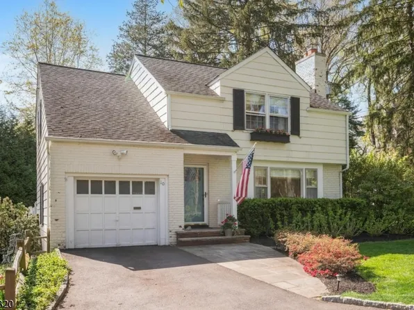 10 Overhill Rd, New Providence Boro, NJ 07901