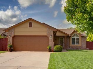 816 S Abilene Ave, Valley Center, KS 67147