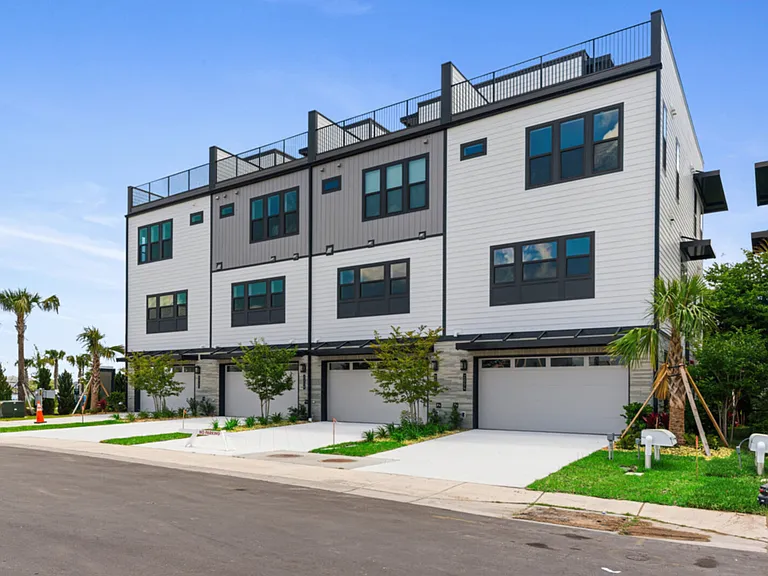2054 Prudential Dr — Photo 5