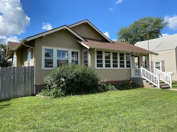 111 E 2nd St, Ellinwood, KS 67526