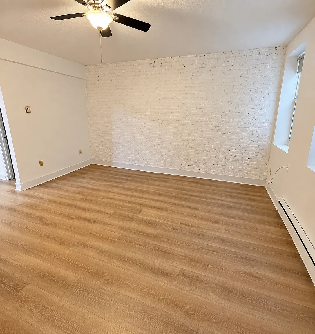 Studio, $2,350 — Photo 3