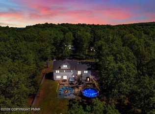 22 Sycamore Cir, Albrightsville, PA 18210