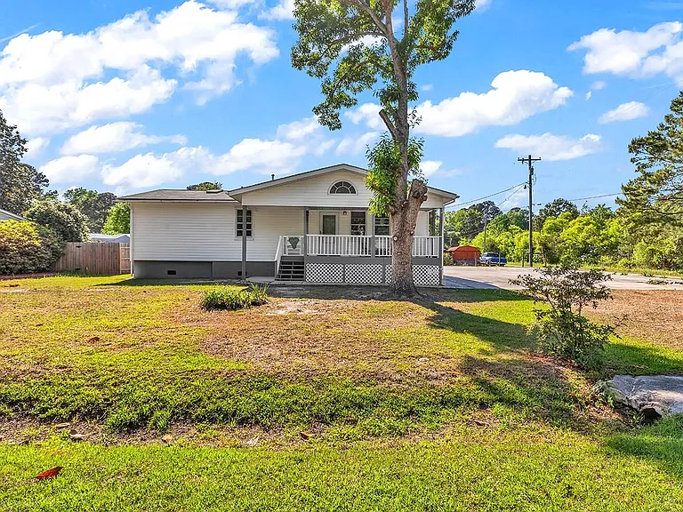 39 Gates Way — Photo 1