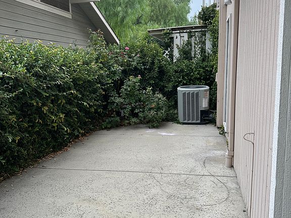 2nd image of 310 W 7th St