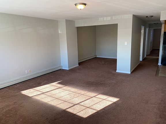 2nd image of 2903 Schurz Ave #2