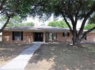 6017 Meredith Ln, Edgecliff Village, TX 76134