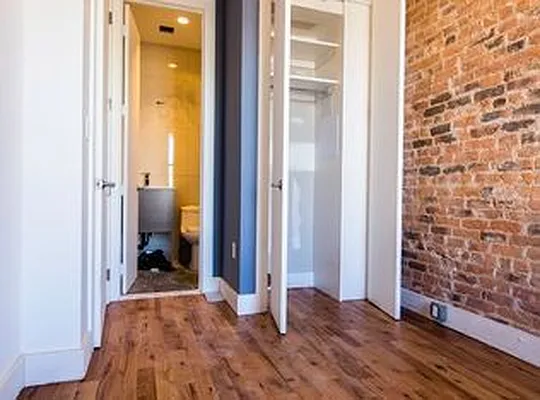 Rented by City View Living | media 22