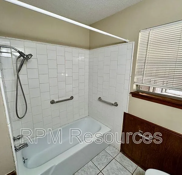 7625 S Sherwood Ave — Photo 13