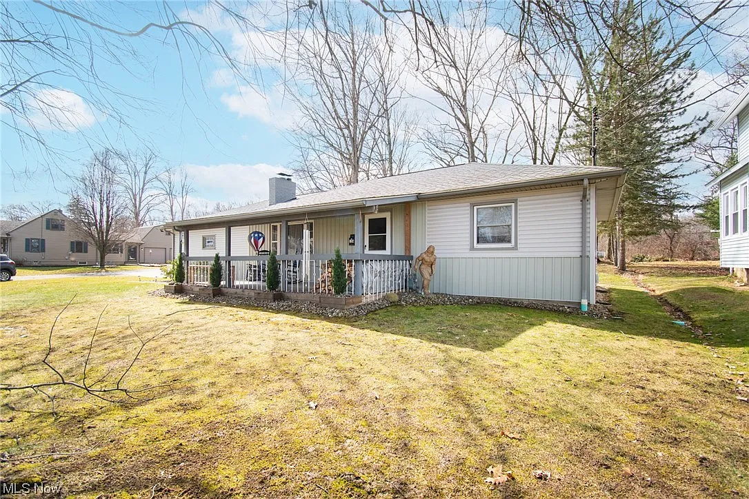 126 Forest Hill Dr photo 1