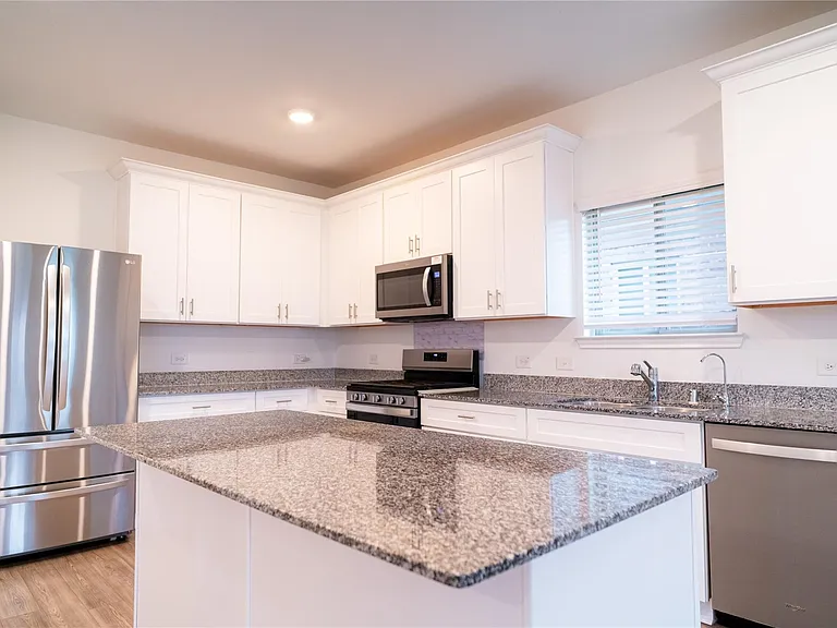 8214 Star Terrace Dr — Photo 7