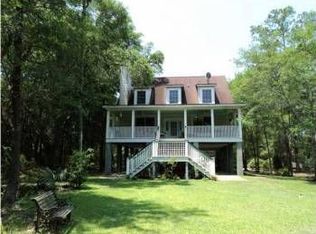 6528 Southmount Rd, Wadmalaw Island, SC 29487