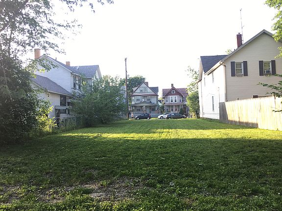 View from alley to Marvin Av