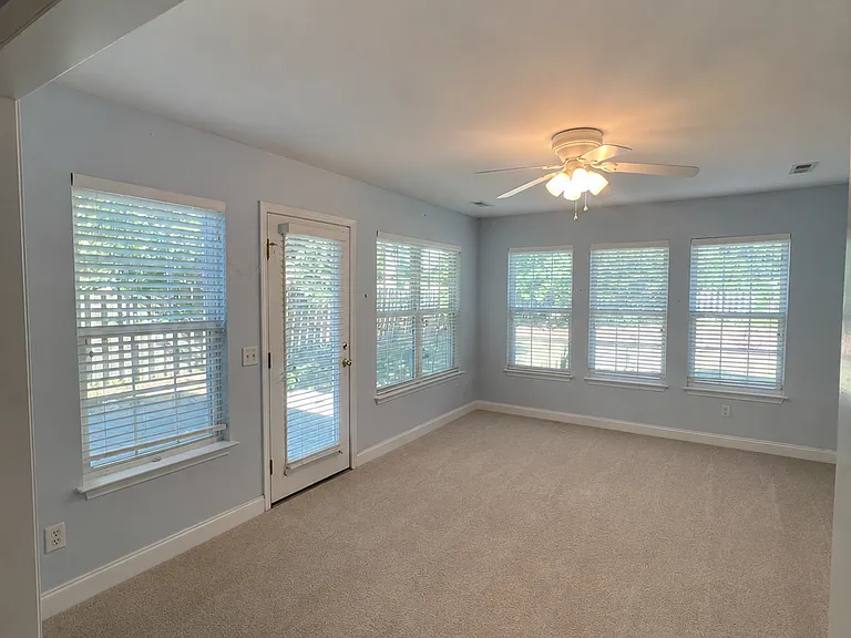 5218 Minnesota Dr — Photo 10