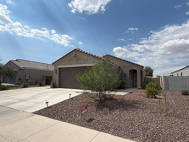 1st image of 3614 E Appaloosa Dr
