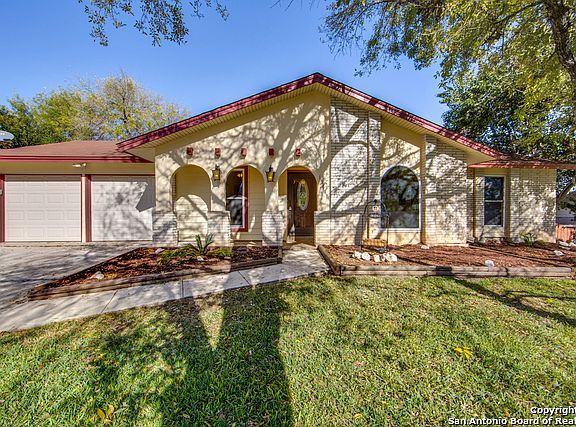 2nd image of 13618 Oak Breeze