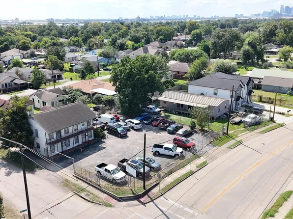 7250 Market St, Houston, TX 77020