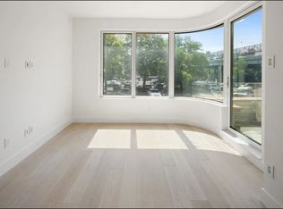 208 Delancey St #2A, New York, NY 10002