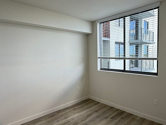 4th image of 521 NE 2nd Ave #A1