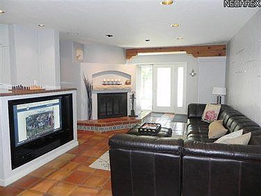 2nd image of 2768 Kingsbury Dr