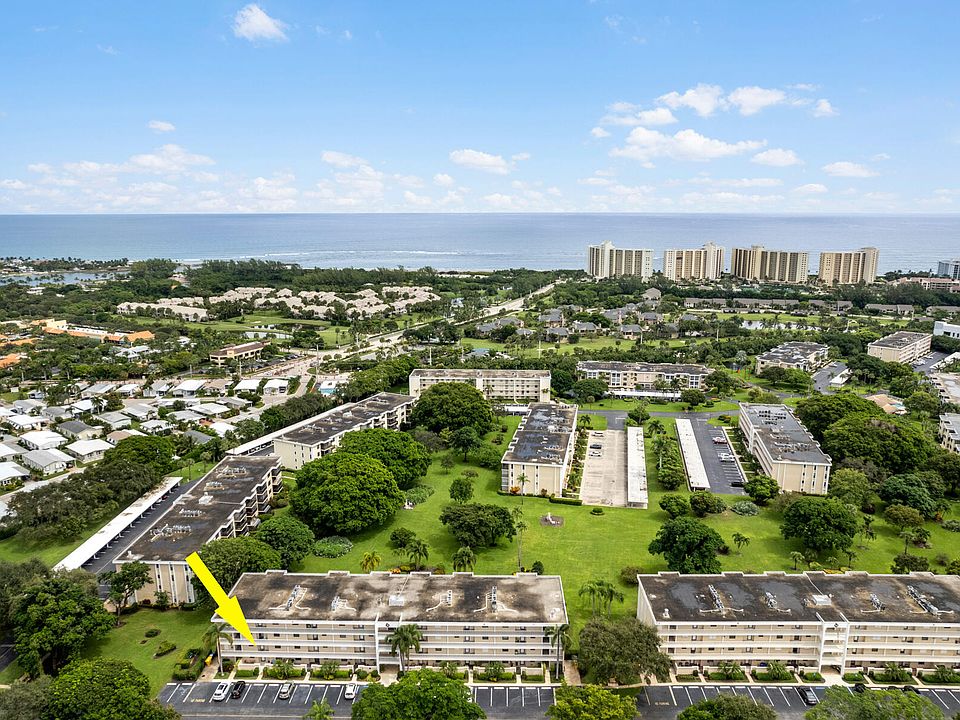 1st image of 300 N Highway A1a #201n