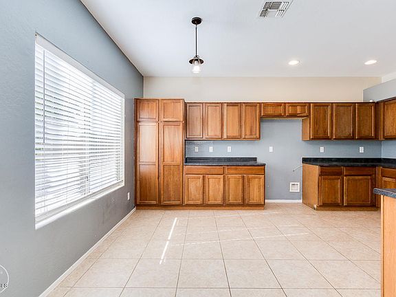 5th image of 887 W Desert Basin Dr